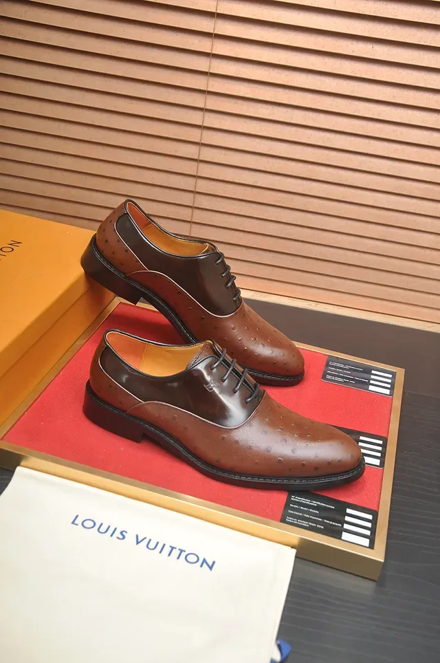 Louis Vuitton दो टोन ऑस्ट्रिच एम्बॉस्ड कैप टो ऑक्सफोर्ड जूते 4