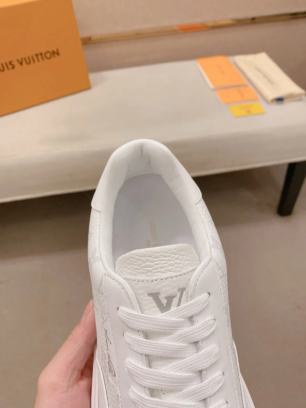 Sneakers Lifestyle Louis Vuitton Blanc en Cuir Monogramme avec Soles de Plateforme 4