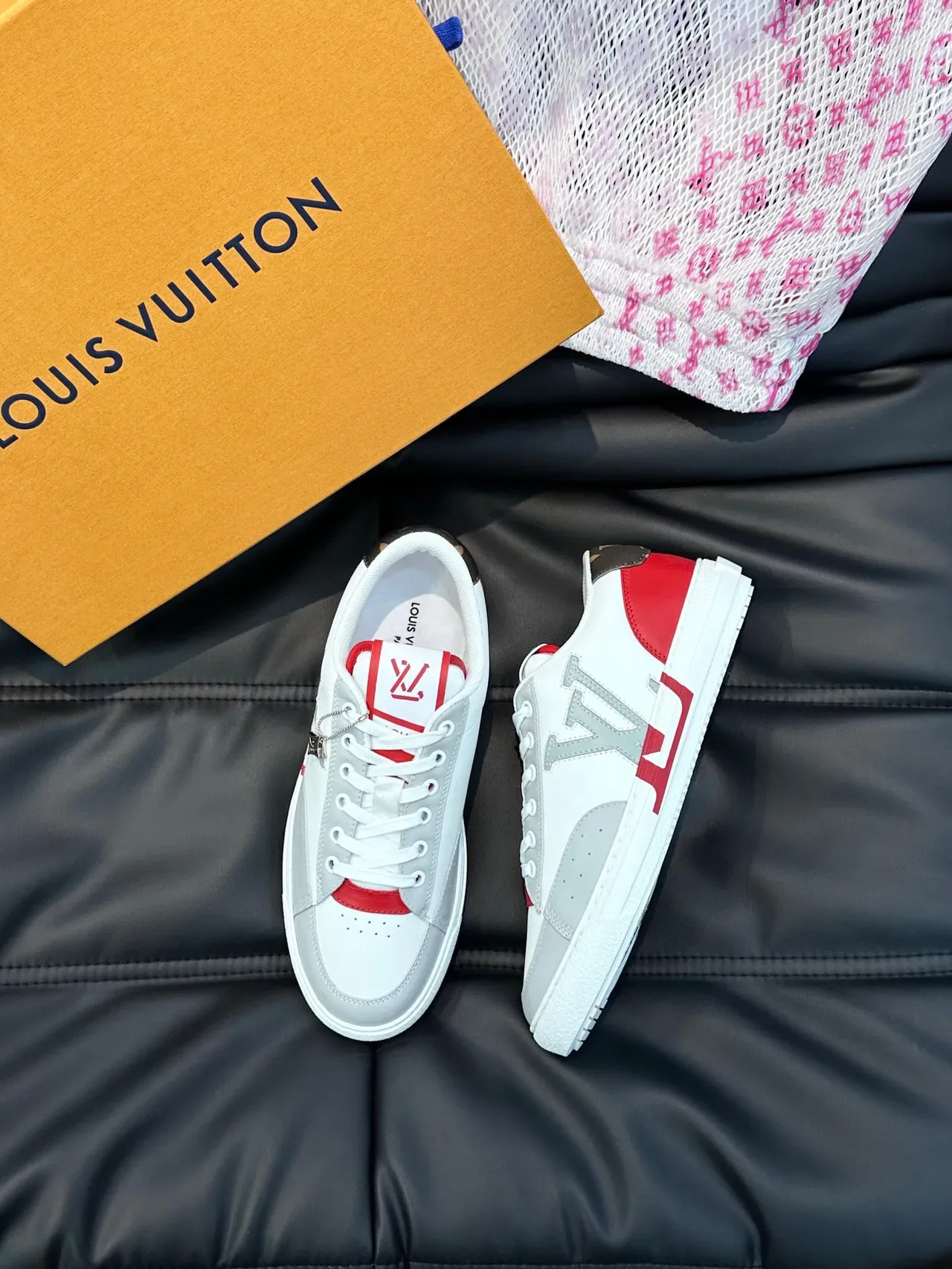 Louis Vuitton White Red Low-Top Leather Upper Lifestyle Sneakers 2