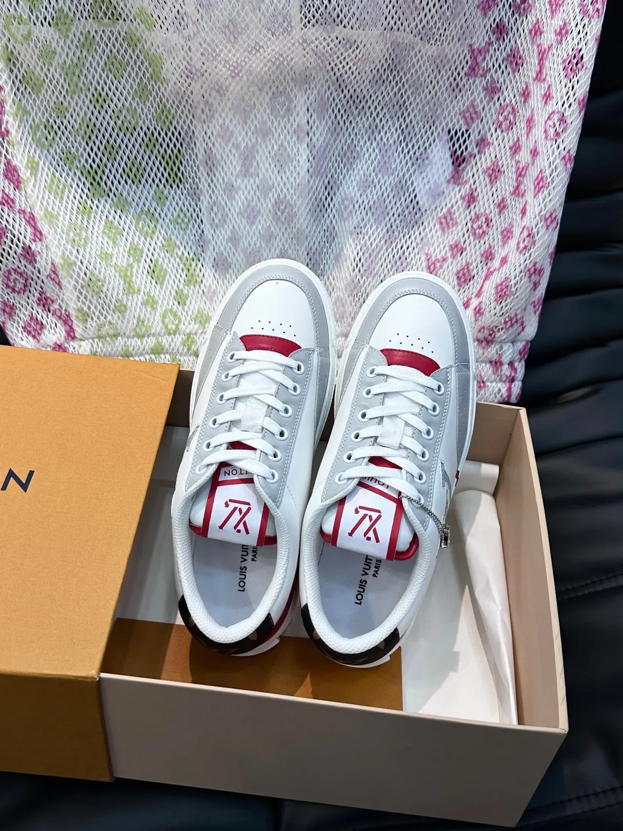 Louis Vuitton White Red Low-Top Leather Upper Lifestyle Sneakers 3