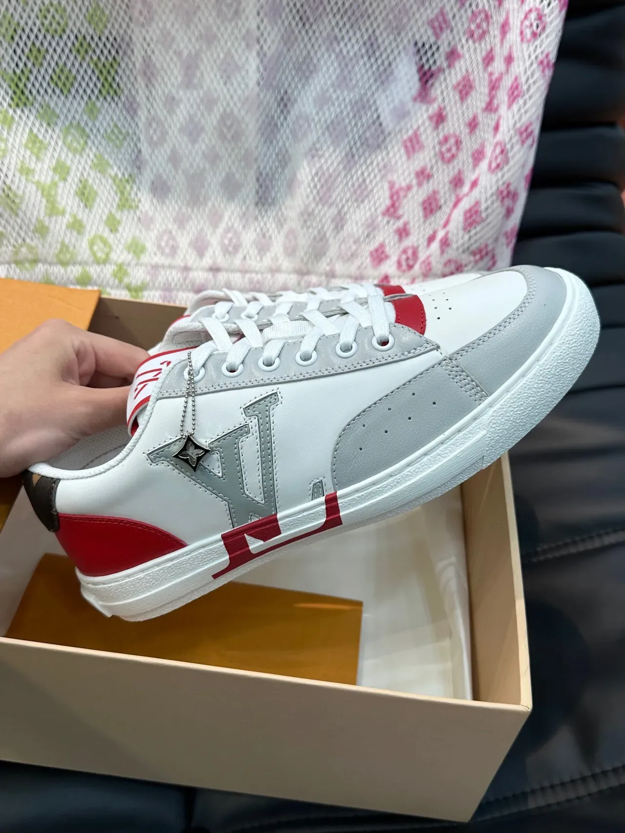 Louis Vuitton White Red Low-Top Leather Upper Lifestyle Sneakers 5