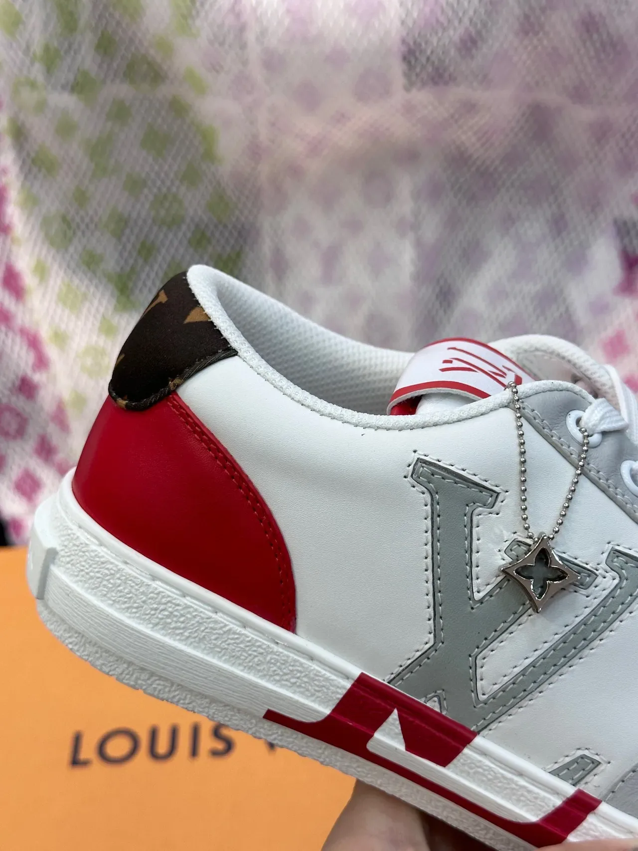 Louis Vuitton White Red Low-Top Leather Upper Lifestyle Sneakers 6