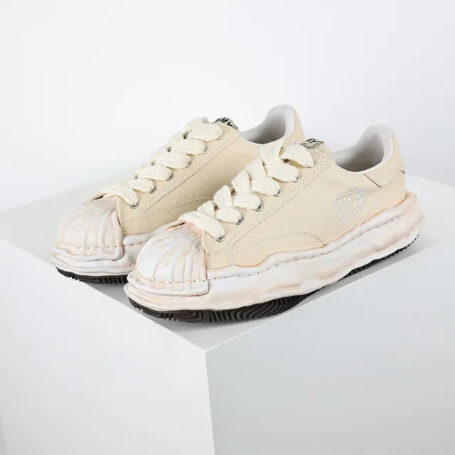 Maison Margiela بيج أسود مفكك متعدد الطبقات سنيكرز الأسلوب الحياتي 2