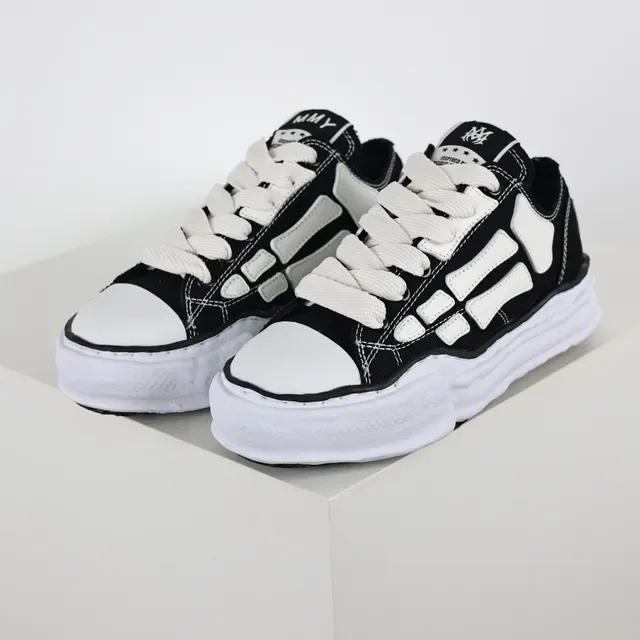 मैसन मार्जेला काला सफेद Deconstructed Stitched-Panel Lifestyle Sneakers 2