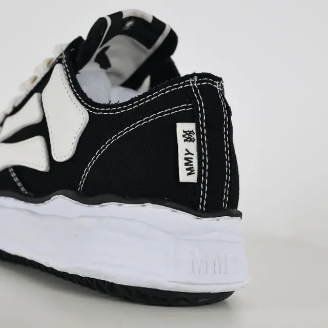 मैसन मार्जेला काला सफेद Deconstructed Stitched-Panel Lifestyle Sneakers 4