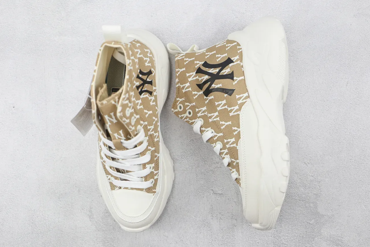 Mitchell & Ness NY Yankees Monogram Zapatillas Altas Chunky 3