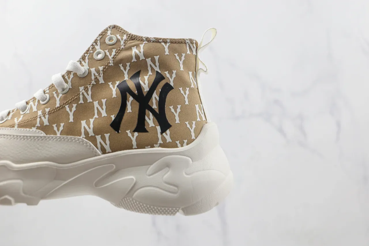 Mitchell & Ness NY Yankees Monogram Zapatillas Altas Chunky 7