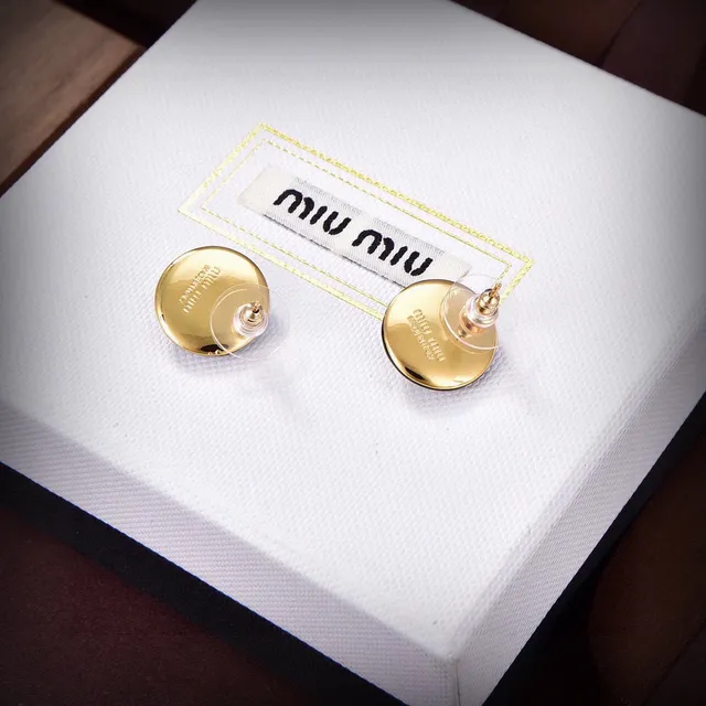 Miu Miu কালো ও সোনালি ক্রিস্টাল স্টাড ইয়াররিংস 4