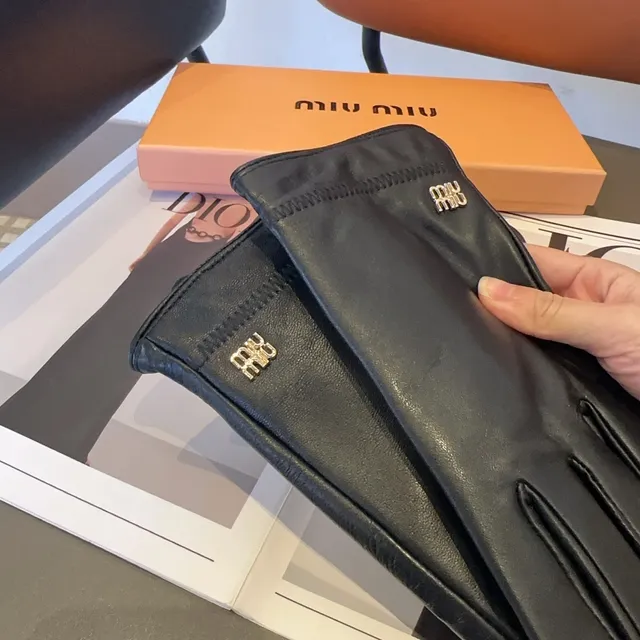 Miu Miu Luvas de Couro Preto Lisos de Dedo Completo 10