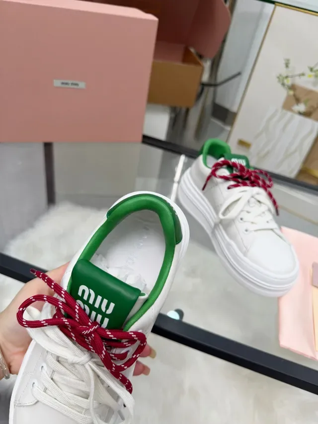 Miu Miu Wander 白色绿色红色系带生活方式运动鞋 4