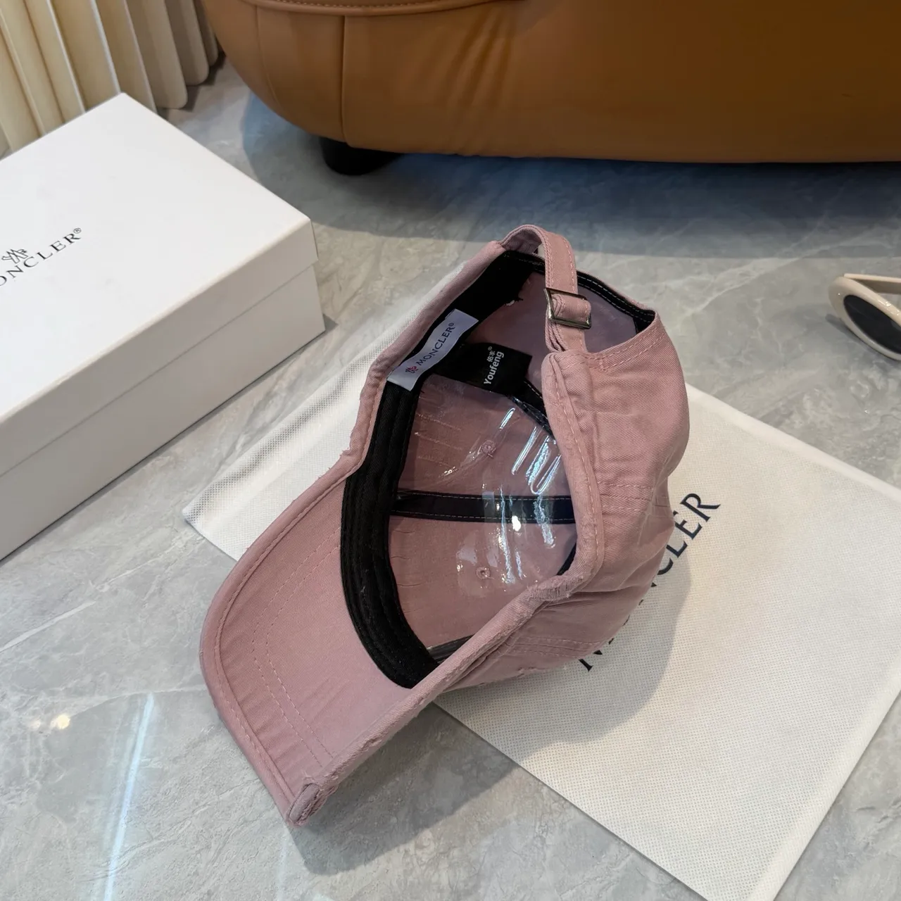 Moncler boné de beisebol rosa branco algodão distressado com patch de logo bordado 7