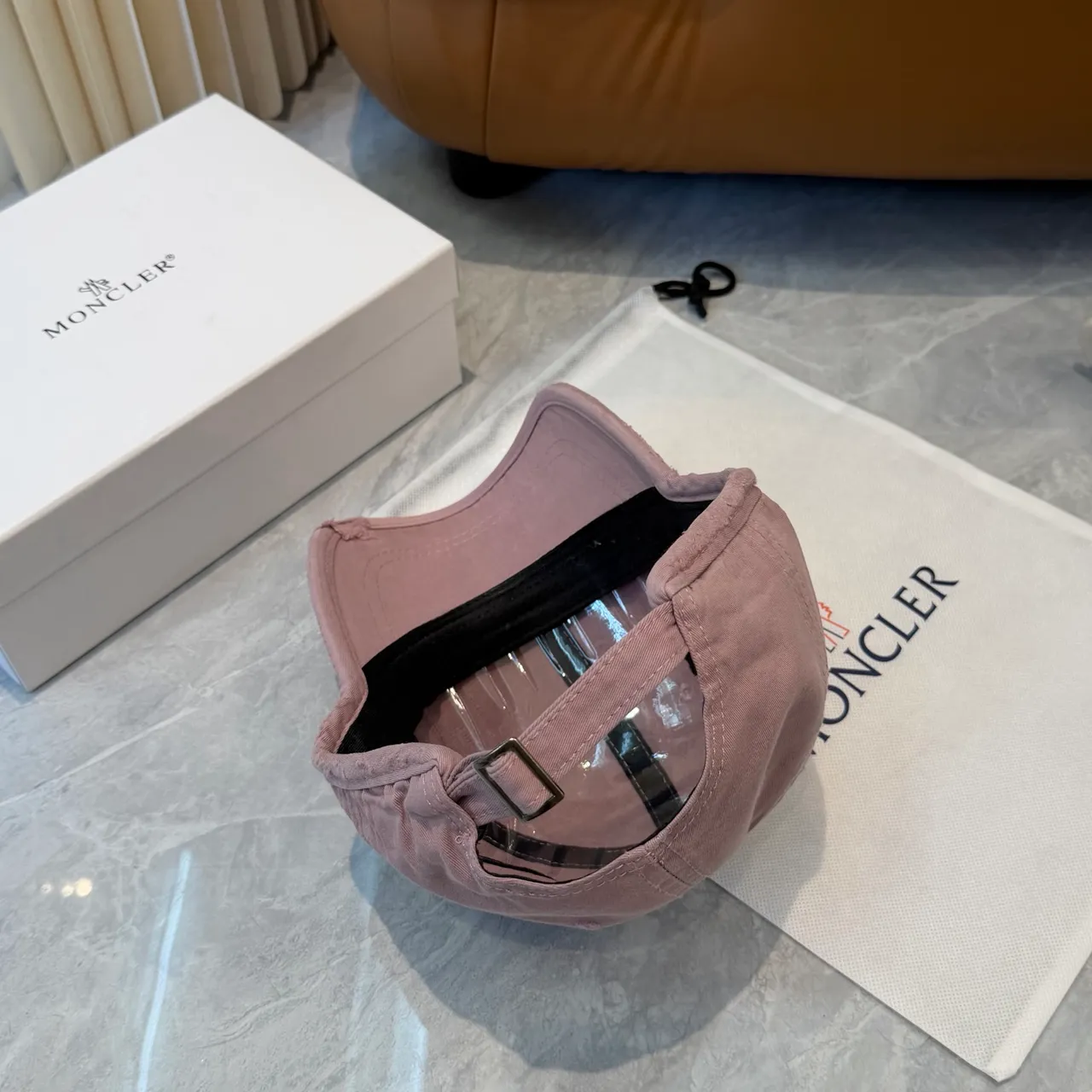 Moncler boné de beisebol rosa branco algodão distressado com patch de logo bordado 8