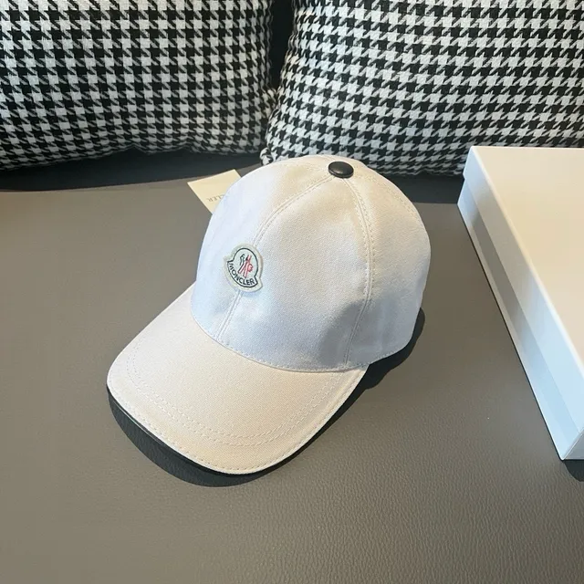 Moncler أبيض أسود منظم ستة ألواح شعار مطرز قبعة بيسبول 3