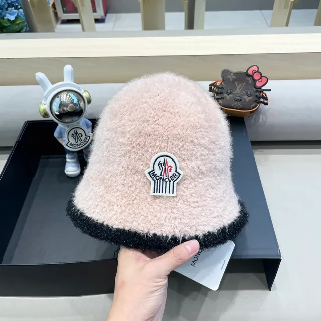 Moncler Zind Beret rosa polvoriento y negro con ribete peludo 7