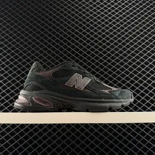 New Balance 2010 কালো এবং বার্গান্ডি মোটা স্নিকার