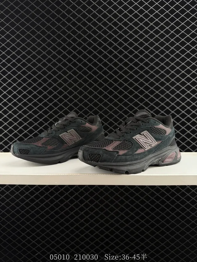 New Balance 2010 حذاء رياضي أسود و بوردو سميك 2