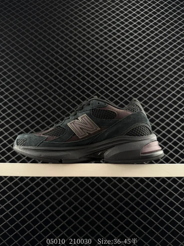 New Balance 2010 حذاء رياضي أسود و بوردو سميك 5