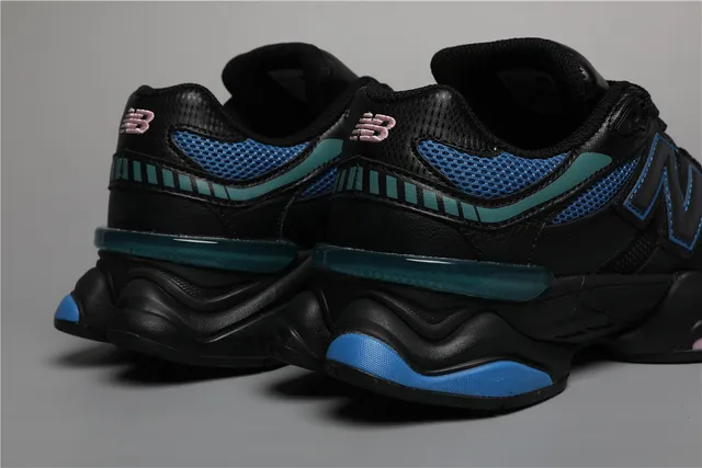 New Balance 9060 حذاء رياضي سميك أسود أزرق أزرق فاتح وردي 2