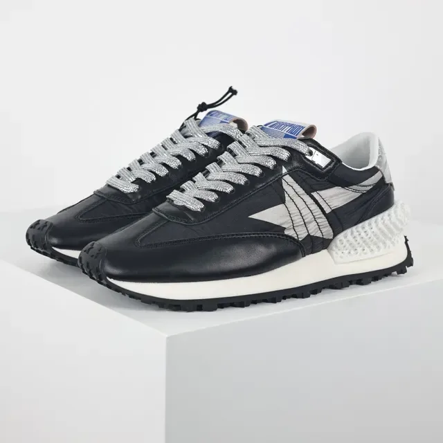 New Balance 9060 أسود فضي لايف ستايل سنيكرز 2