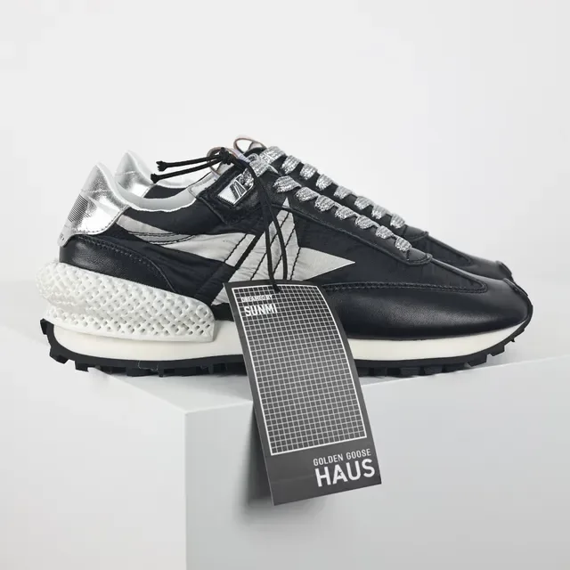 New Balance 9060 أسود فضي لايف ستايل سنيكرز 3