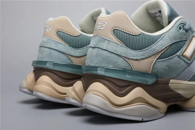 New Balance 9060 Vert Menthe Poussiéreux et Beige Chaussures Lifestyle 2