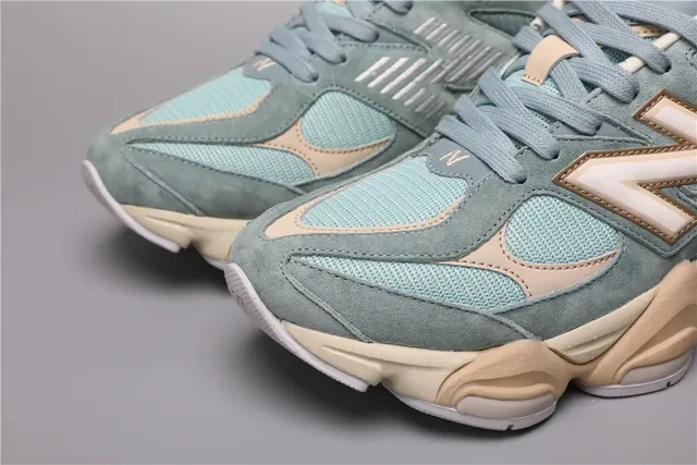 New Balance 9060 Vert Menthe Poussiéreux et Beige Chaussures Lifestyle 4