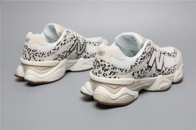 New Balance 9060 चितगोबर प्रिंट क्रीम और गम लाइफस्टाइल स्नीकर 3