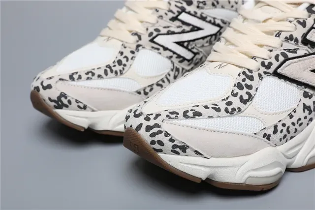 New Balance 9060 चितगोबर प्रिंट क्रीम और गम लाइफस्टाइल स्नीकर 4
