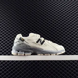 New Balance 906R Off-White et Gray sneakers chunky