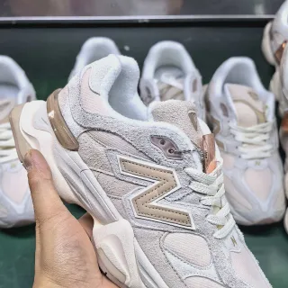 New Balance 米白 多层鞋底 纹理麂皮-网布混合鞋面 厚底运动鞋
