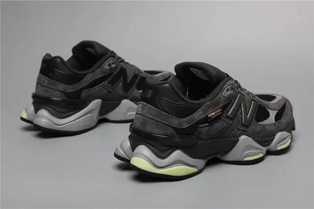 New Balance Preto Cinza Silhueta Grossa Suede E Malha Superior Tênis Lifestyle 3