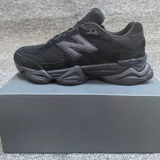 New Balance কালো এক রঙের মিক্সড-ম্যাটেরিয়াল আপার লাইফস্টাইল স্নিকার