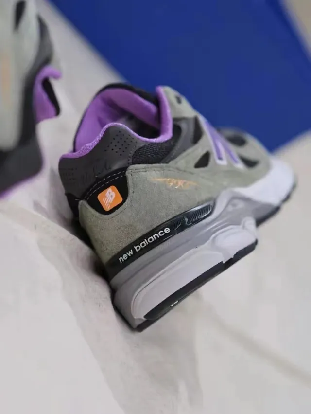 New Balance Sneakers Lifestyle en daim gris violet olive vert et maille noir avec accent logo N 2