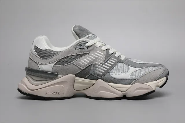 New Balance Gray White Chunky Sculpted Midsole Mixed Mesh And Suede Upper Lifestyle Sneakers 8