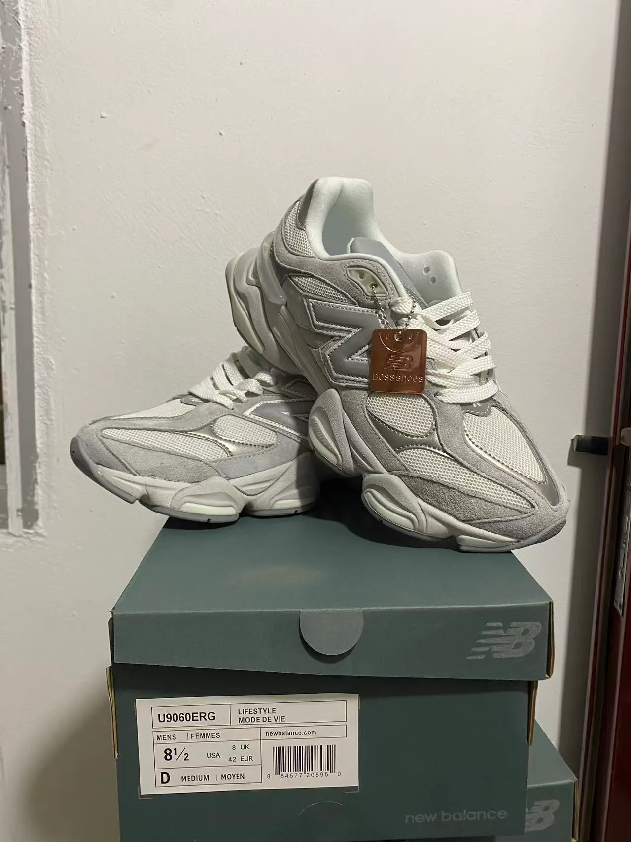 New Balance Gray White Multi-Layered Midsole Mixed Mesh And Suede Upper Chunky Sneakers 2