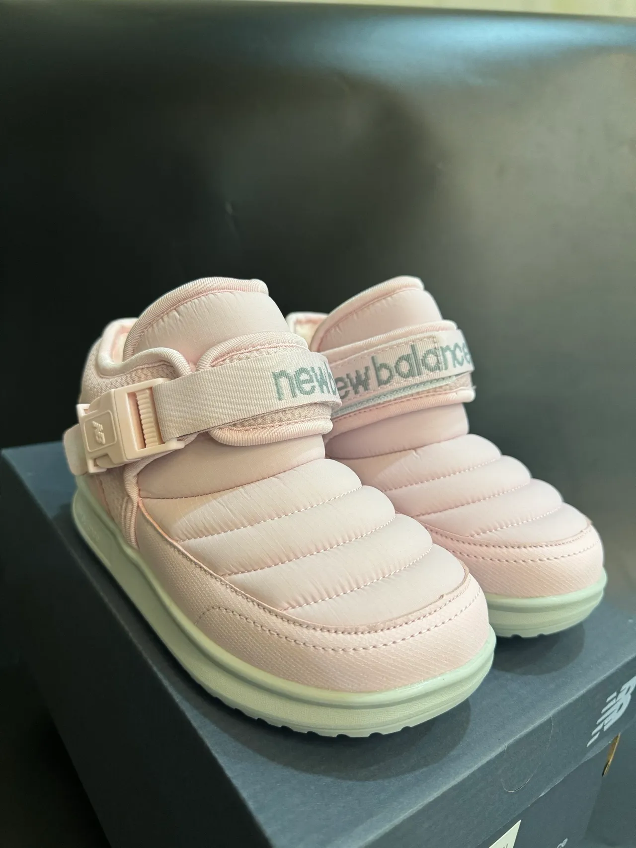 New Balance 保暖扣带雪靴 6
