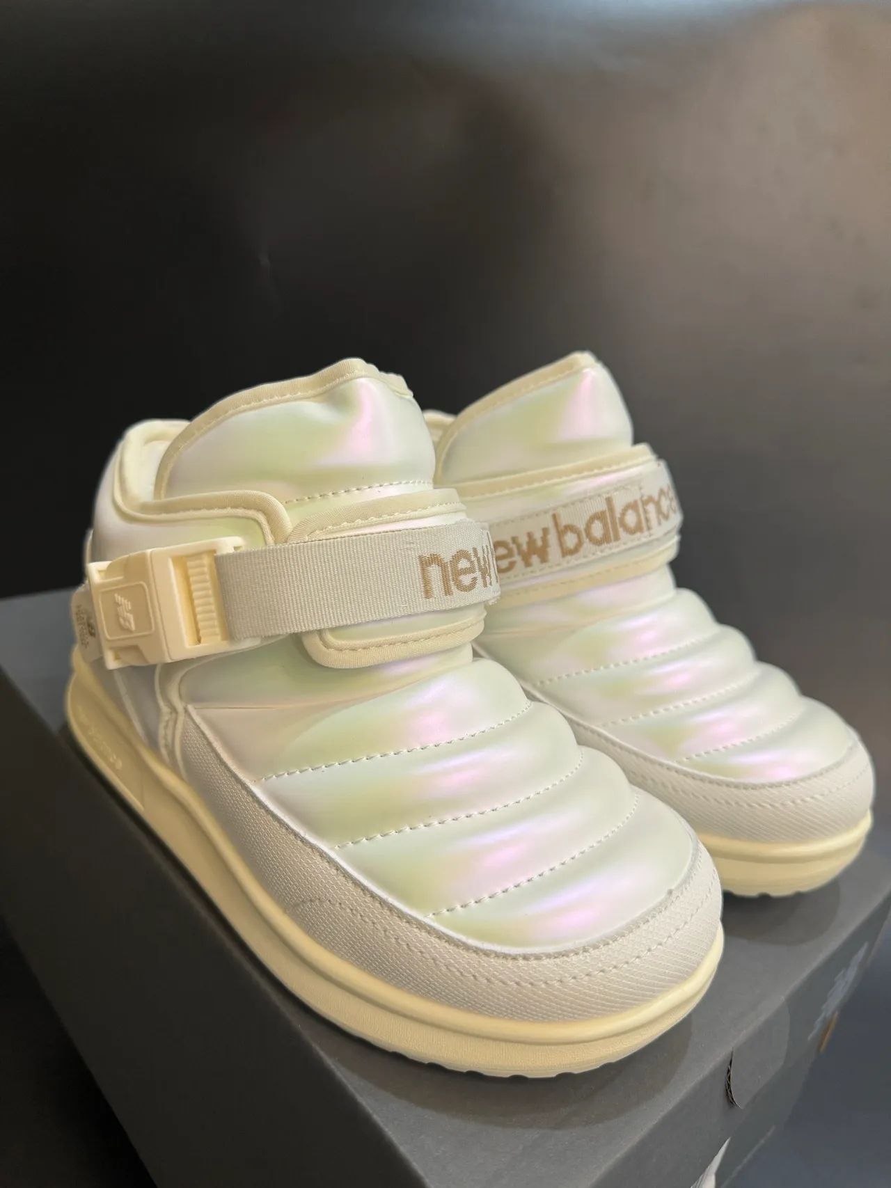 New Balance 保暖扣带雪靴 8