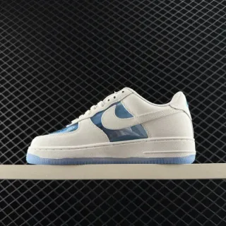 أحذية رياضية Nike إير فورس 1 لومي الأبيض والأزرق الشفاف أسلوب الحياة