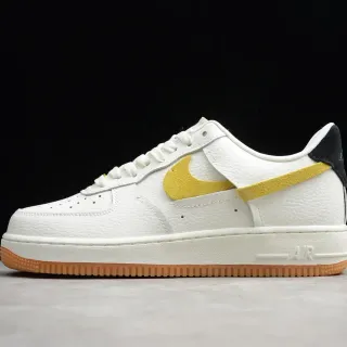 Nike Air Force 1 حذاء أسلوب حياة جلد سويدي أبيض ذهبي