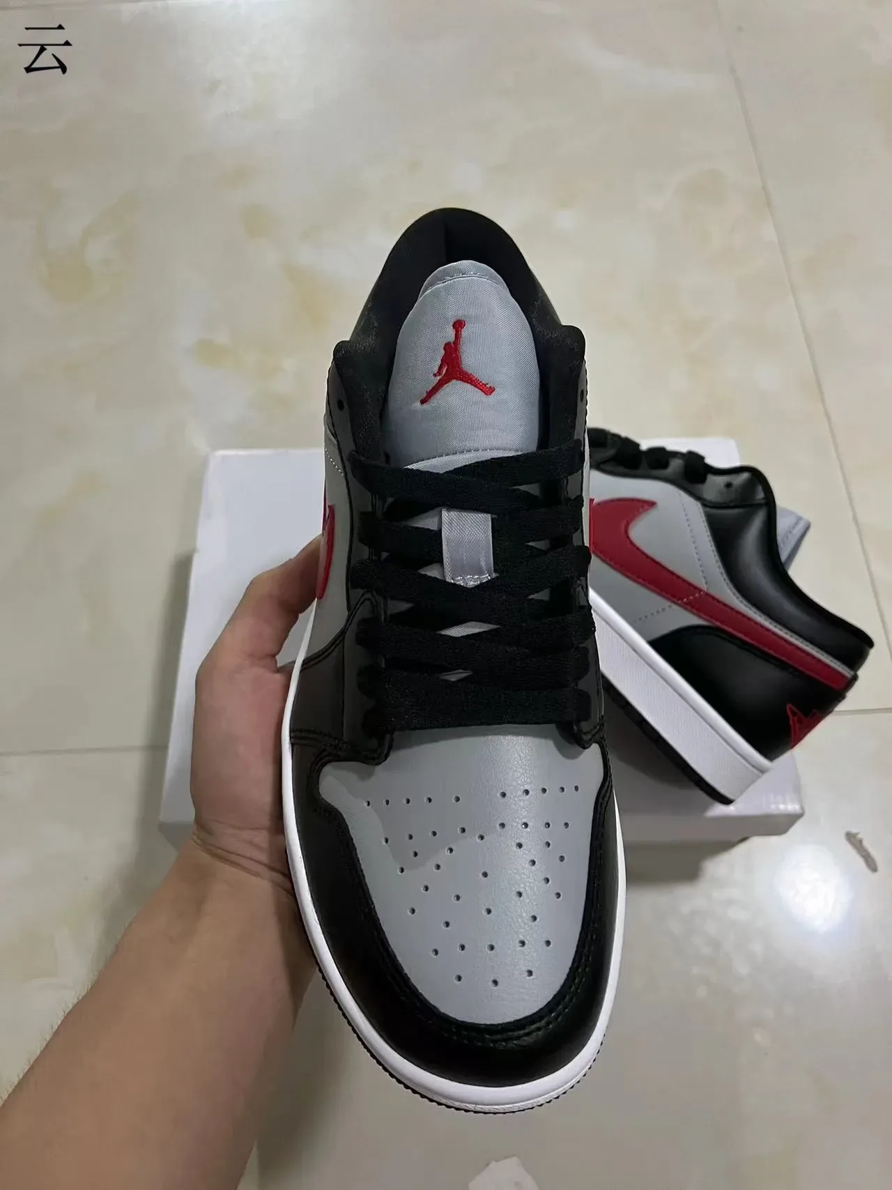 Nike Air Jordan 1 Low কালো ধূসর লাল লাইফস্টাইল স্নিকার 3