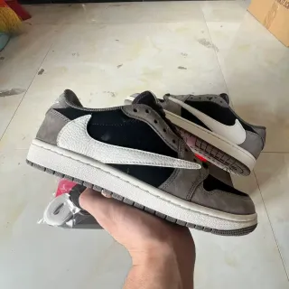 Nike Air Jordan 1 Low رمادي أسود Off-White ستايل لايف سنيكرز
