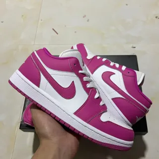 Nike Air Jordan 1 Low Rosa e Branco Lifestyle Sneakers