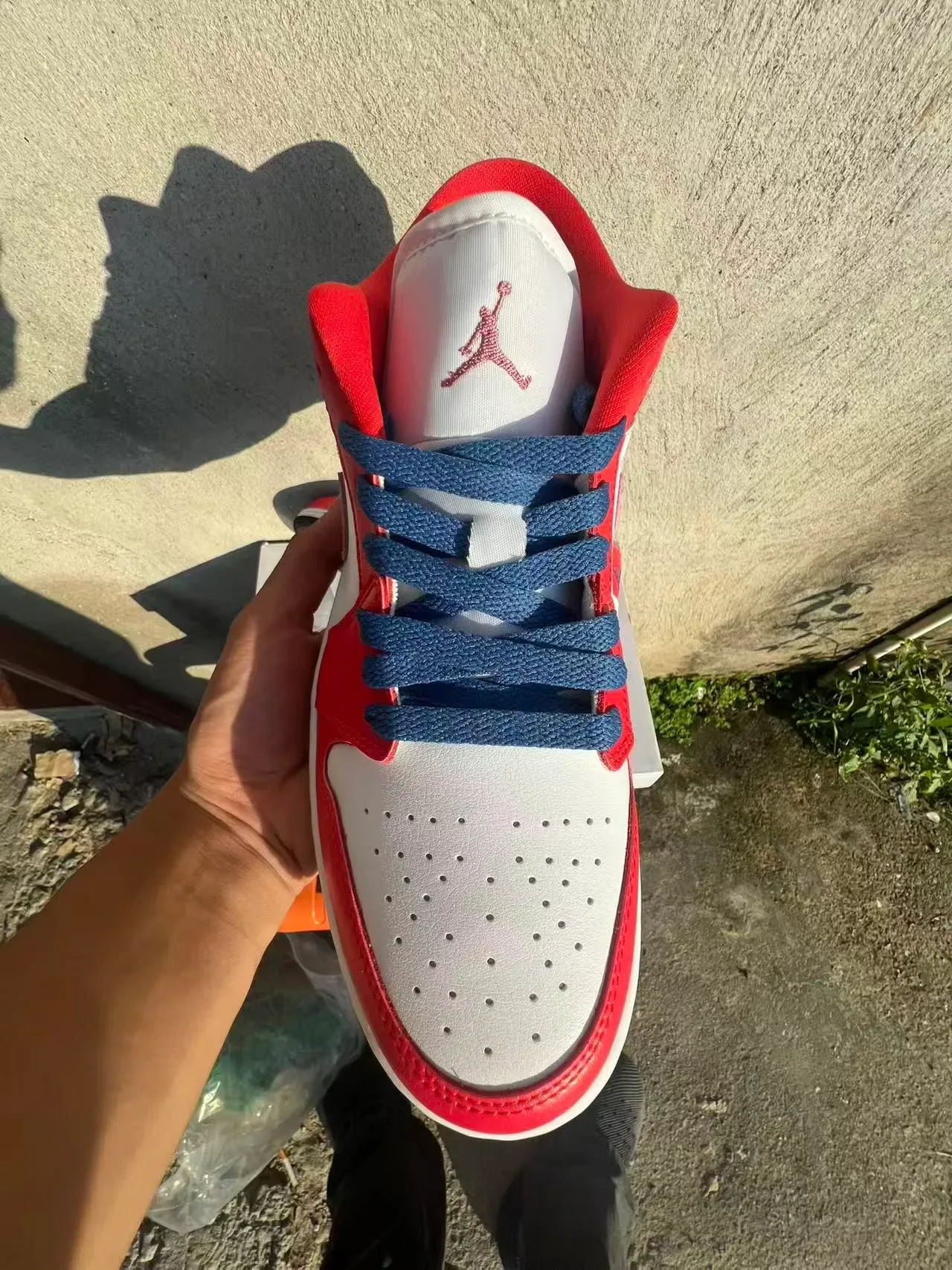 Nike Air Jordan 1 Low أحمر أبيض وردي بحري لايف ستايل سنيكرز 3