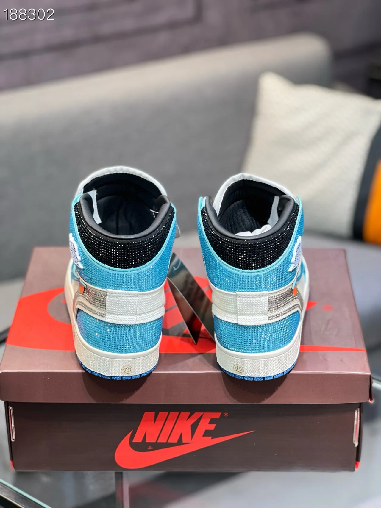 Nike Air Jordan 1 Off-White Collaboration Cyan Crystal Embellished Basketball Shoes 2