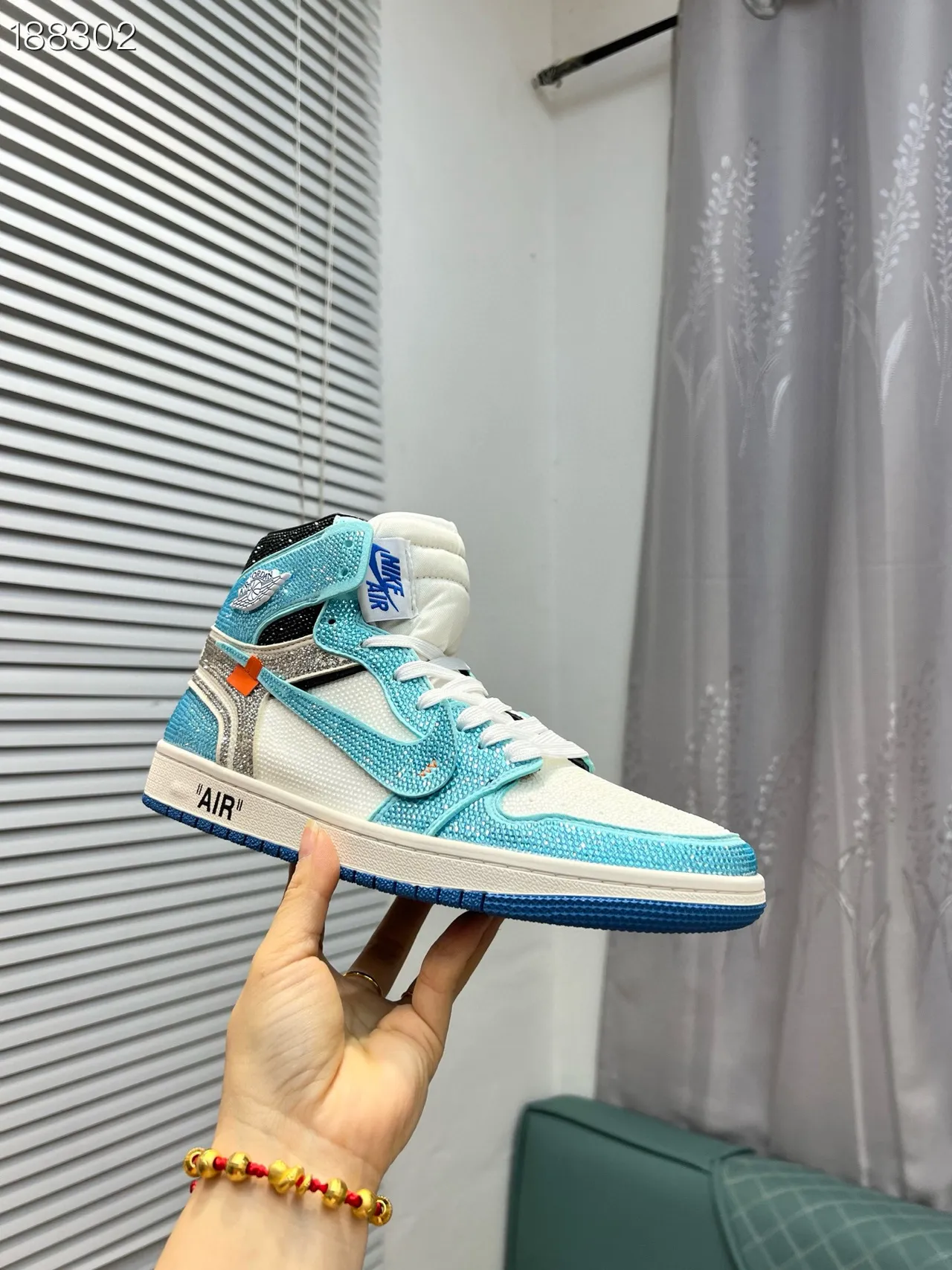 Nike Air Jordan 1 Off-White Collaboration Cyan Crystal Embellished Basketball Shoes 3