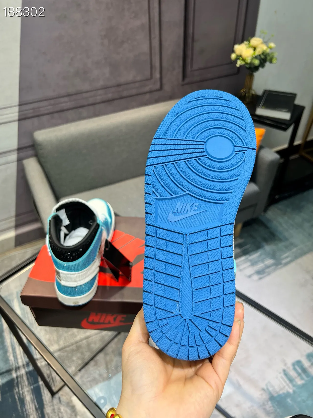 Nike Air Jordan 1 Off-White Collaboration Cyan Crystal Embellished Basketball Shoes 4