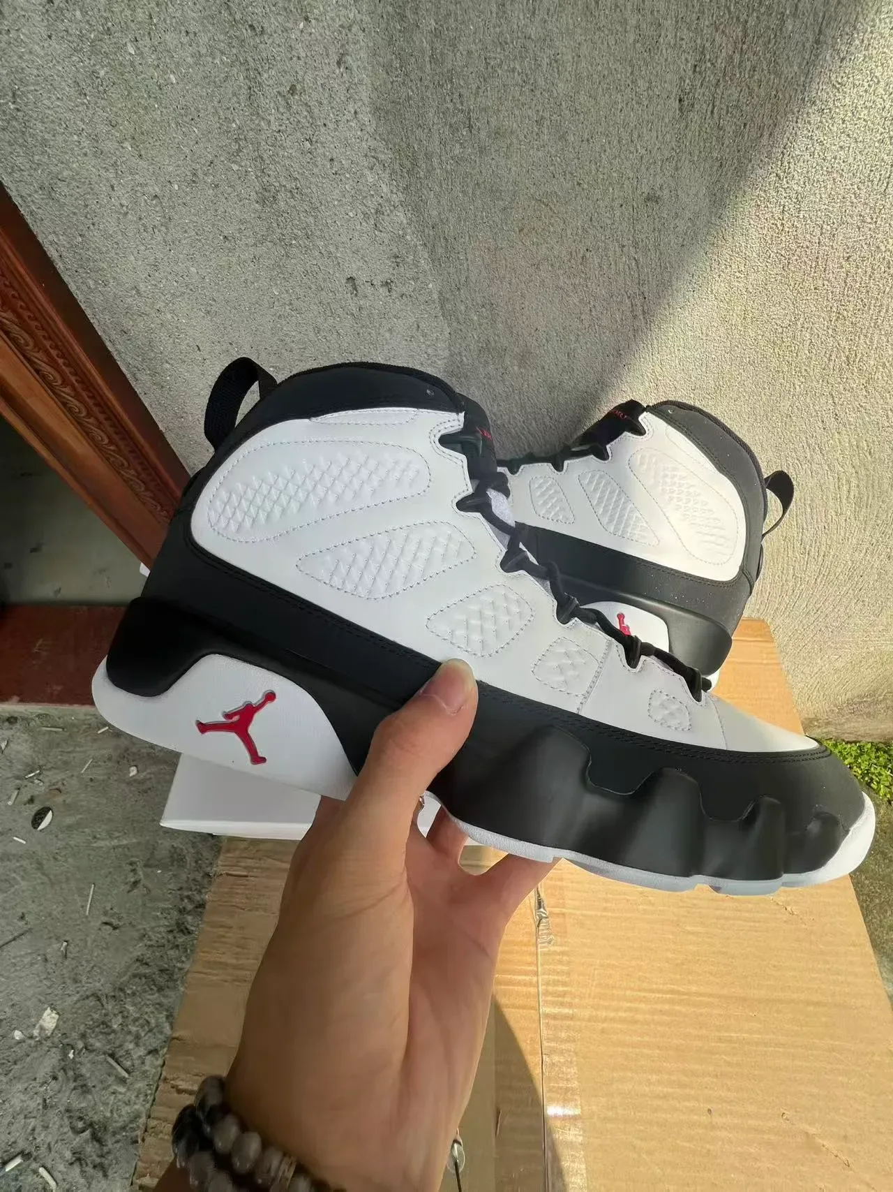 Nike Air Jordan 11 Tune Squad 白黑蓝篮球鞋 2