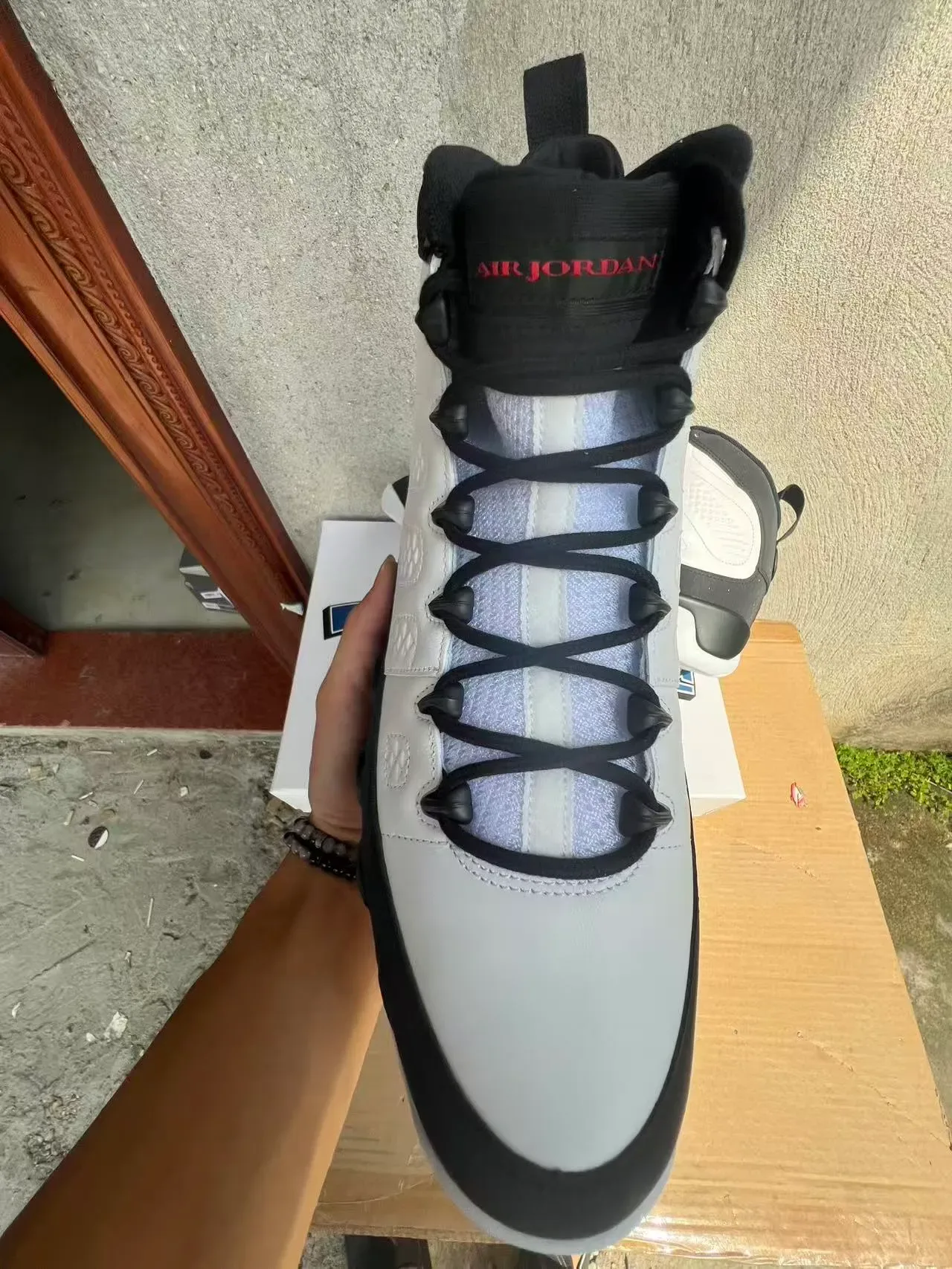 Nike Air Jordan 11 Tune Squad 白黑蓝篮球鞋 4
