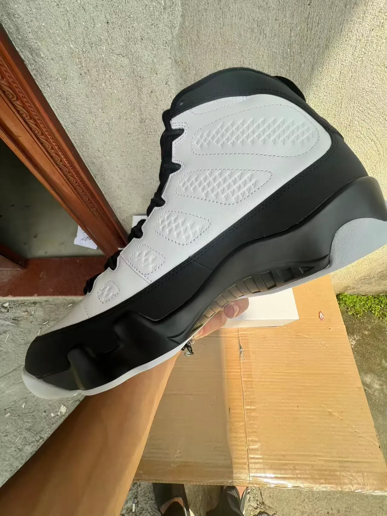 Nike Air Jordan 11 Tune Squad 白黑蓝篮球鞋 6