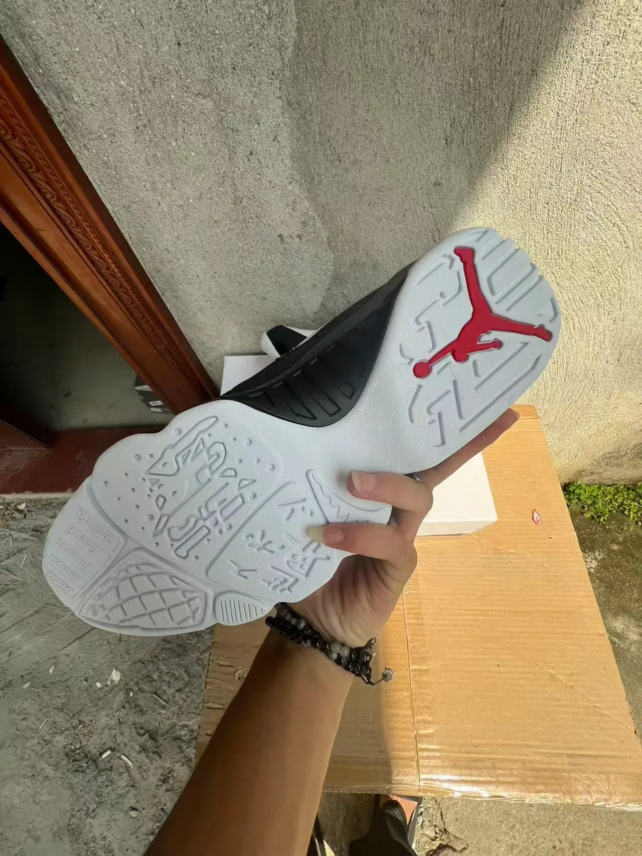 Nike Air Jordan 11 Tune Squad 白黑蓝篮球鞋 7